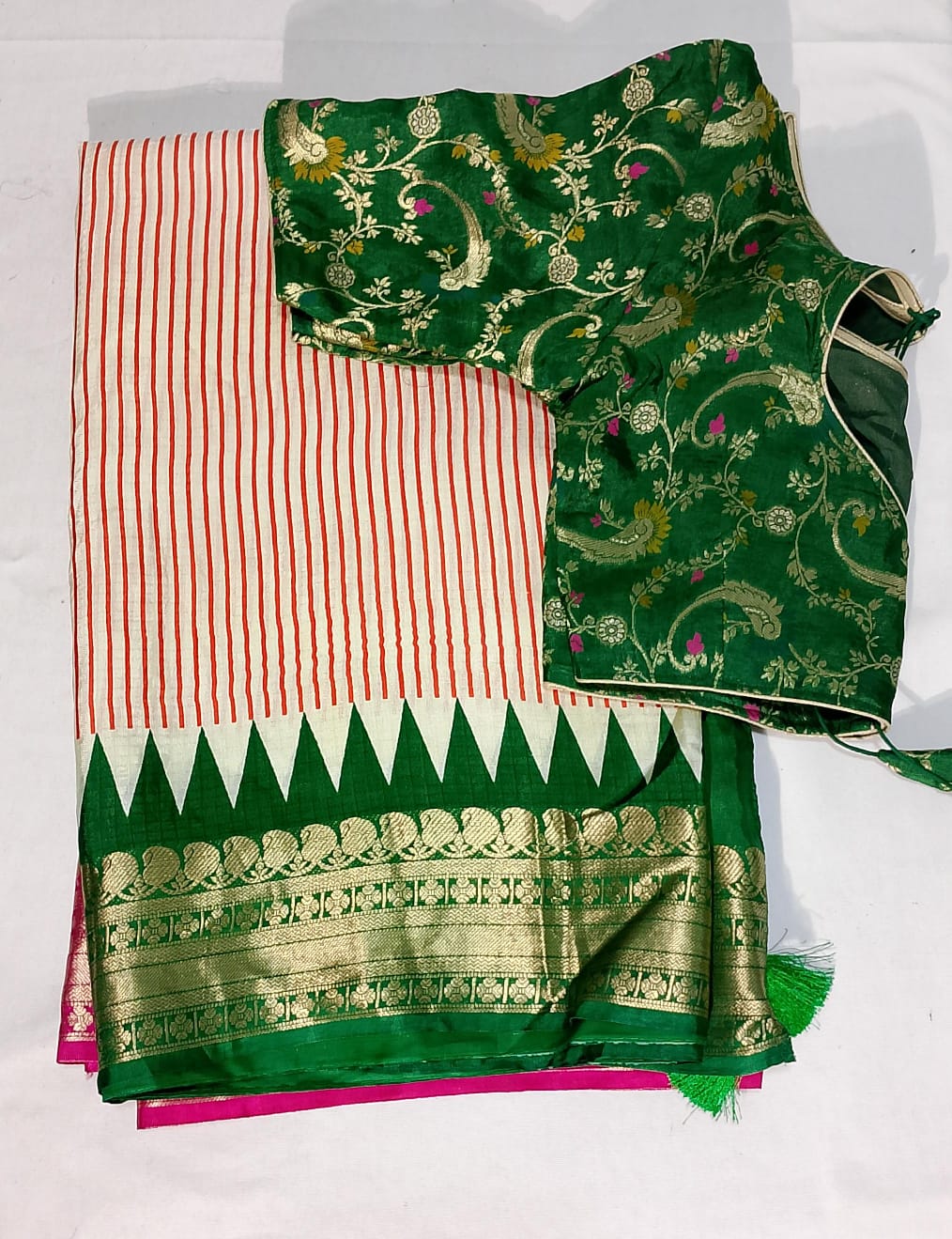 N93: Ready To Ship Beautiful Pure Moonga Crepe Silk Saree In Ganga Jamuna Weaving Border With Stitched Blouse