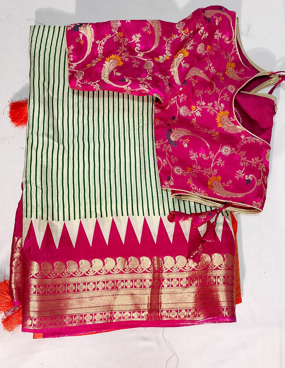 N94: Ready To Ship Beautiful Pure Moonga Crepe Silk Saree In Ganga Jamuna Weaving Border With Stitched Blouse