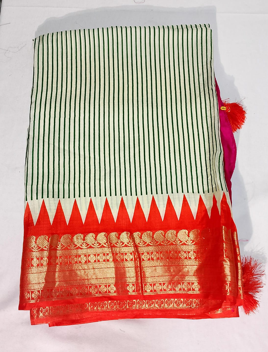 N94: Ready To Ship Beautiful Pure Moonga Crepe Silk Saree In Ganga Jamuna Weaving Border With Stitched Blouse
