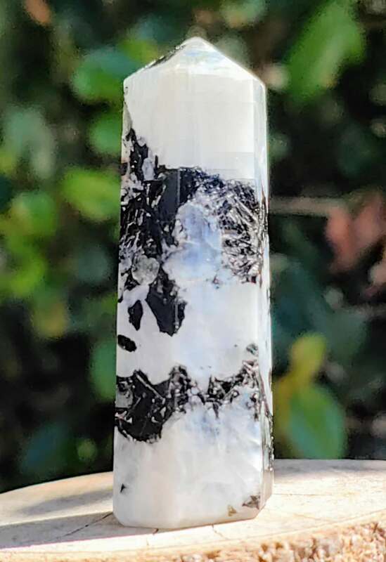 Moonstone Generator average 6cm