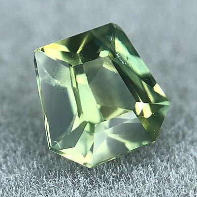 0.45ct Fancy Step Cut Sapphire 0.45ct Fancy Step Cut Sapphire