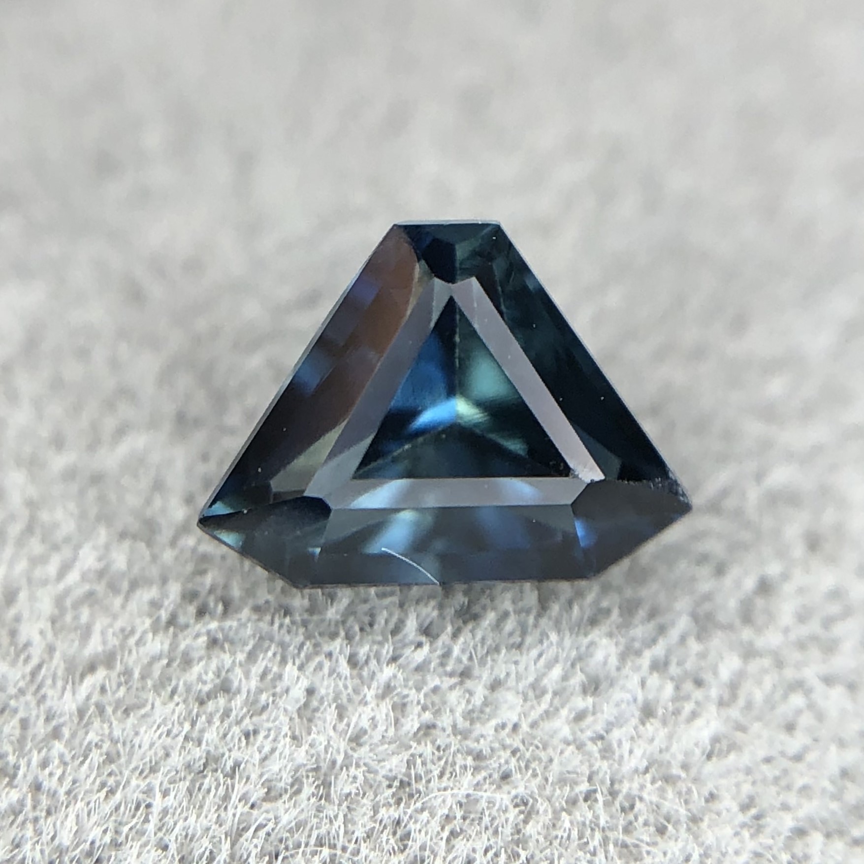 0.48ct Fancy Step Cut Sapphire 0.48ct Fancy Step Cut Sapphire