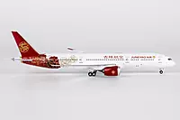 Juneyao Airlines 787-9 DreamlinerBlossoming China