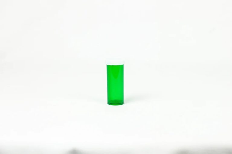 6 Dram Green Snap Cap Vials - 650 Count