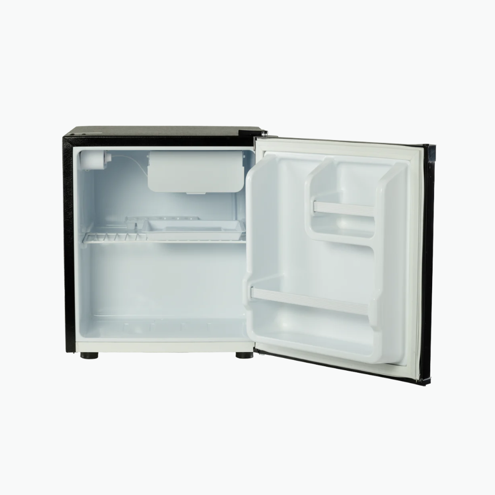 Blue Star 47L mini refrigerator with adjustable shelves. Blue Star 47L mini refrigerator with adjustable shelves.