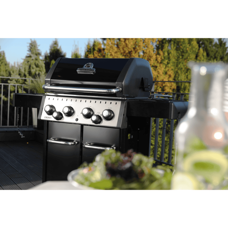 Broil King Crown™ 490 LX Gas Grill