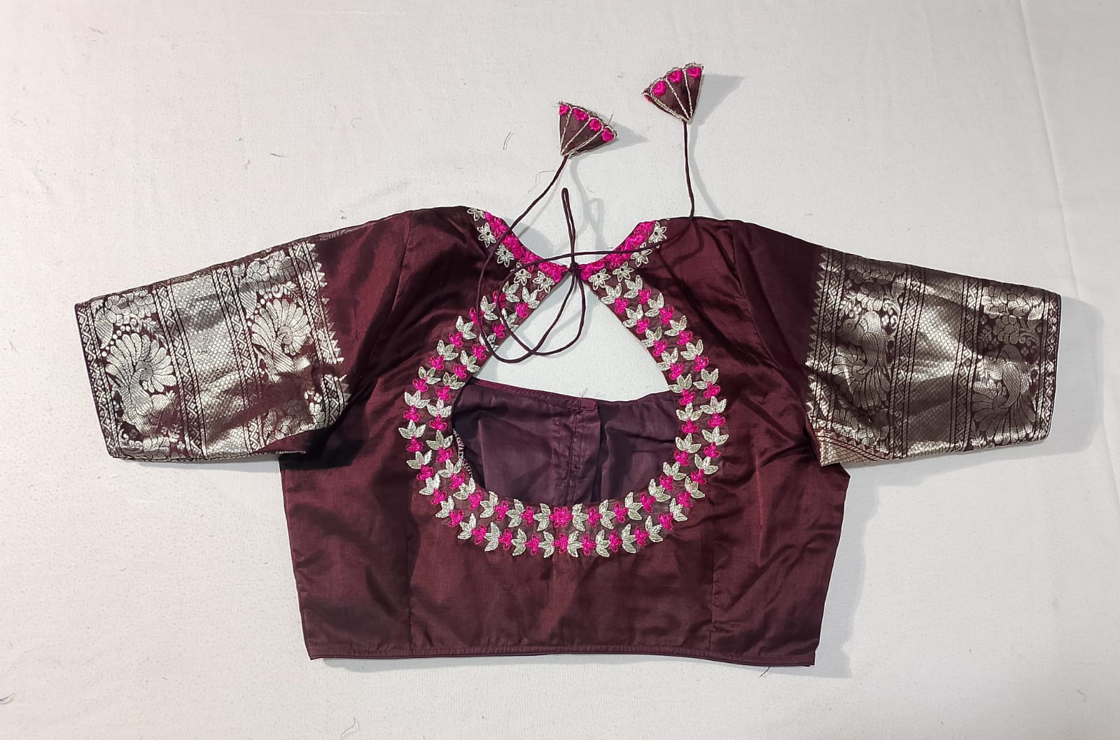 N426: Ready To Ship Beautiful Mangalagiri Saree With Stitched Embroidery Work Blouse