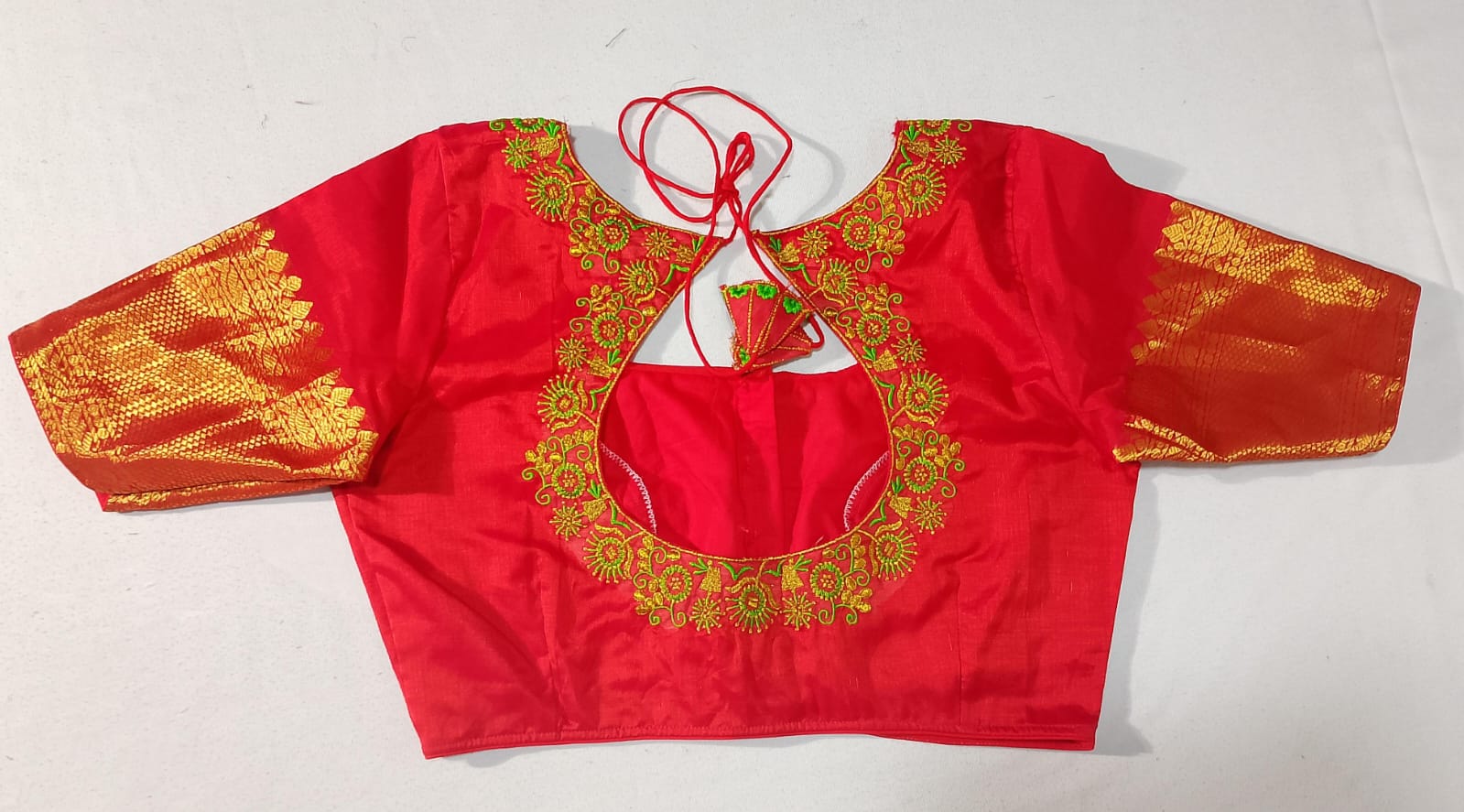 N427: Ready To Ship Beautiful Mangalagiri Saree With Stitched Embroidery Work Blouse