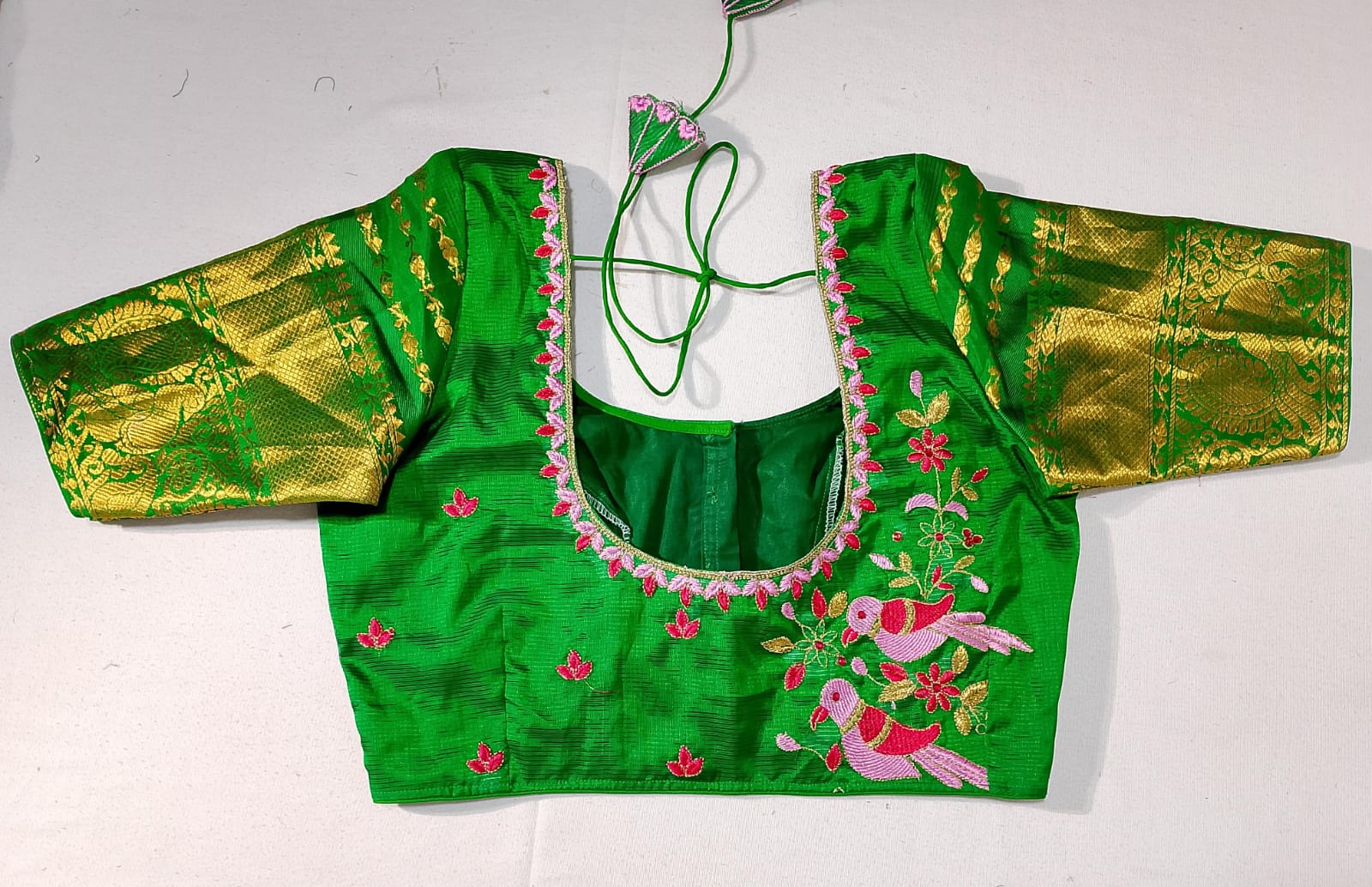 N258: Ready To Ship Beautiful Saree With Stitched Blouse