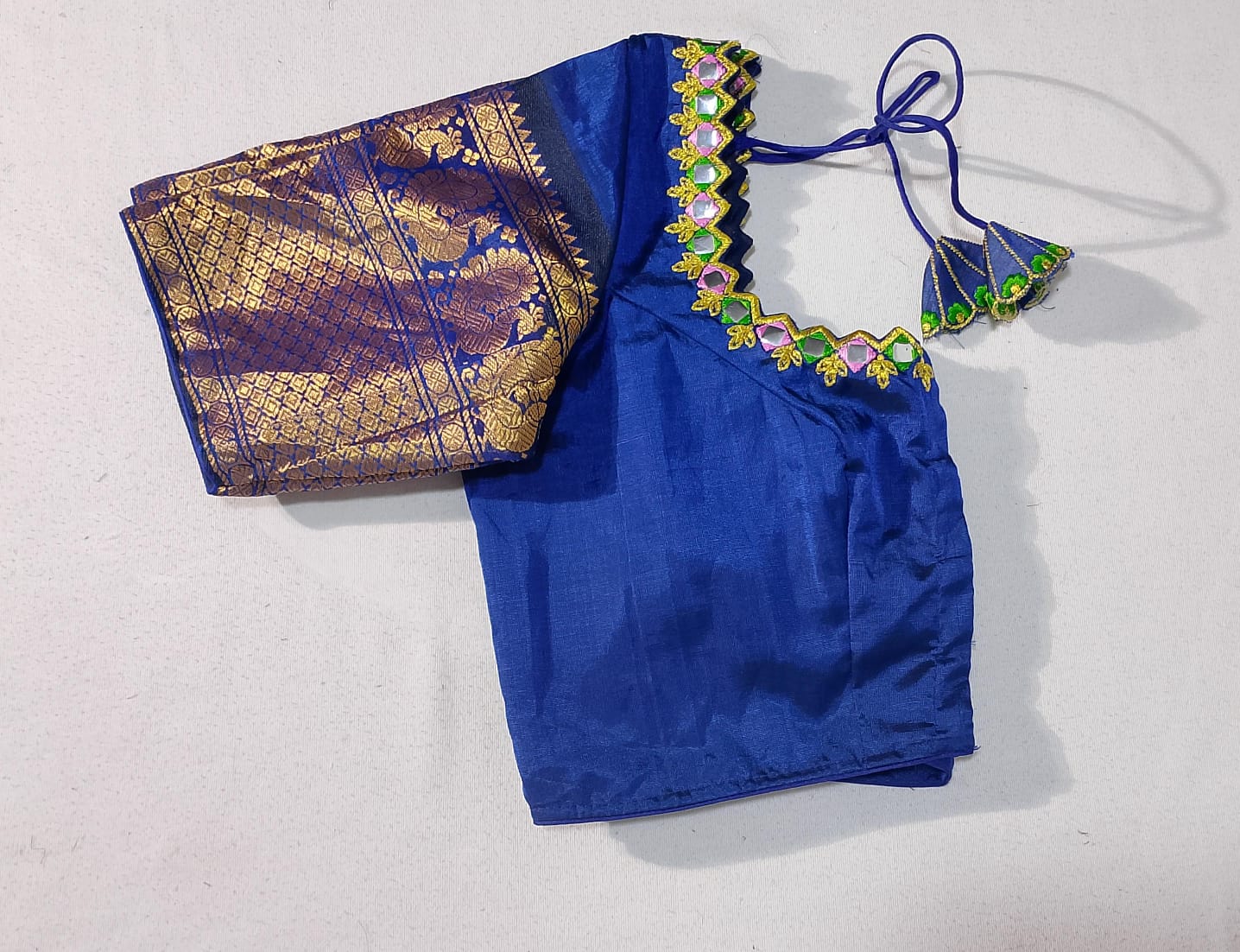 N428: Ready To Ship Beautiful Mangalagiri Saree With Stitched Embroidery Work Blouse
