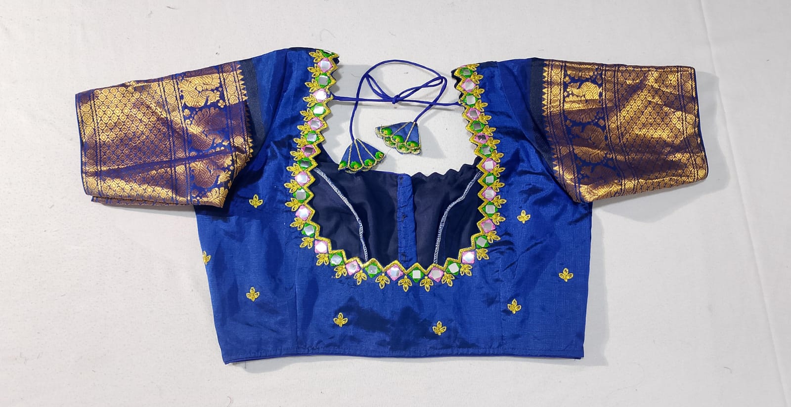 N428: Ready To Ship Beautiful Mangalagiri Saree With Stitched Embroidery Work Blouse