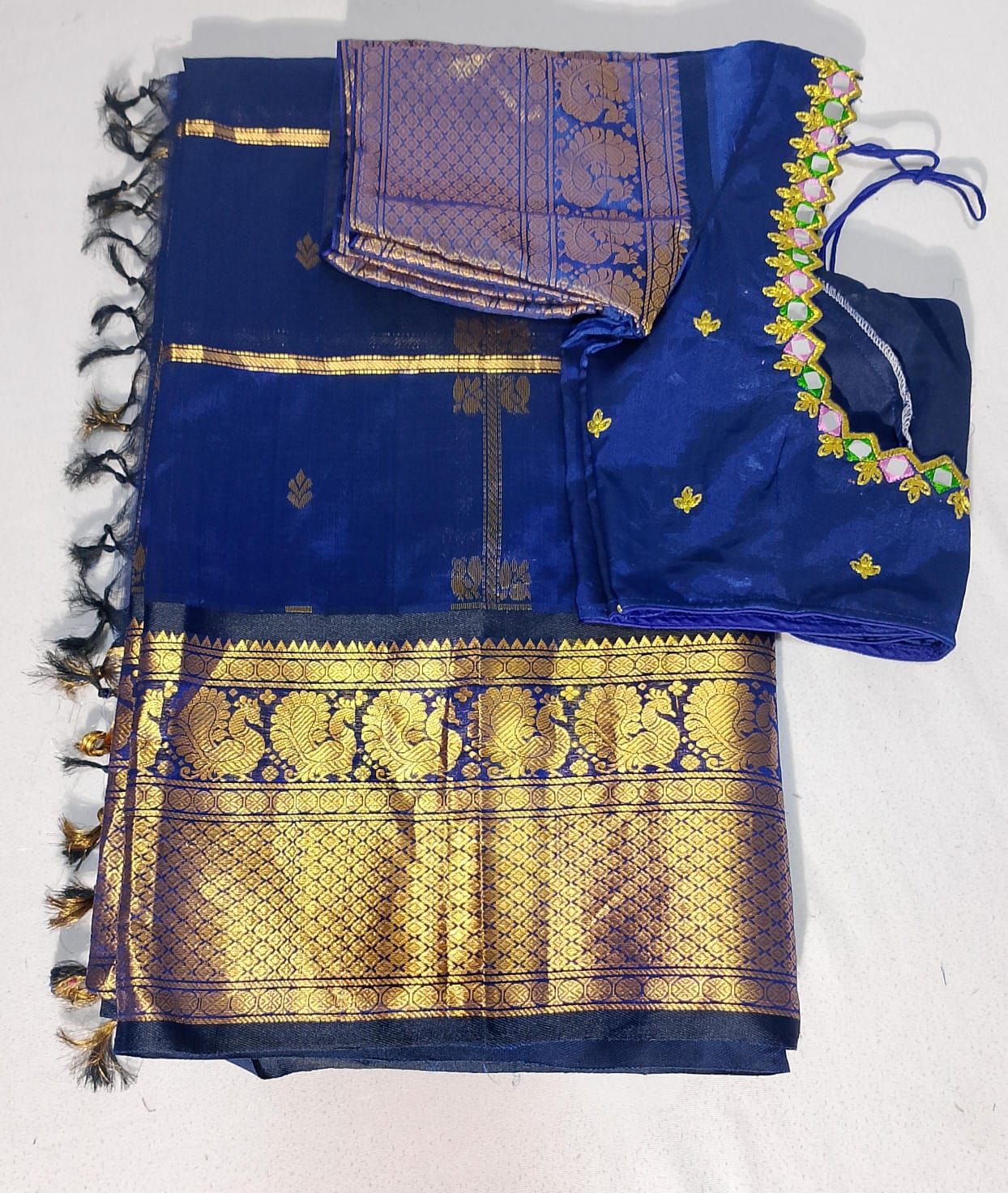 N428: Ready To Ship Beautiful Mangalagiri Saree With Stitched Embroidery Work Blouse