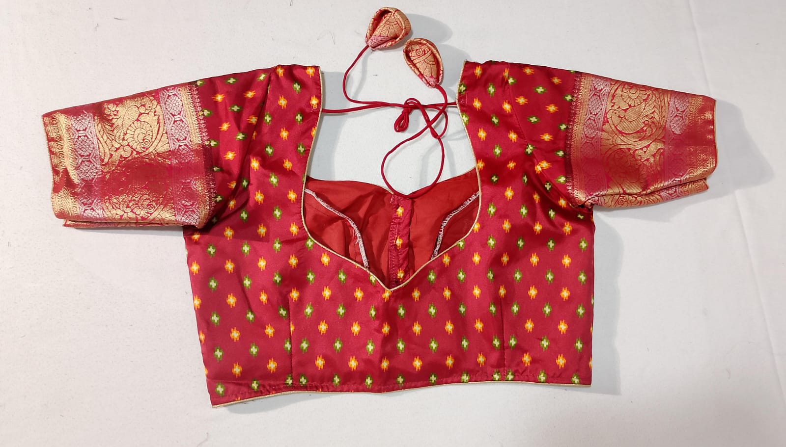 N423: Ready To Ship Beautiful Patola Saree With Stitched Blouse