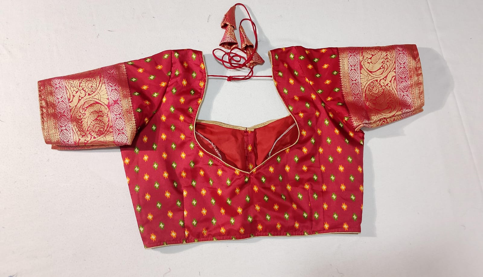 N424: Ready To Ship Beautiful Patola Saree With Stitched Blouse