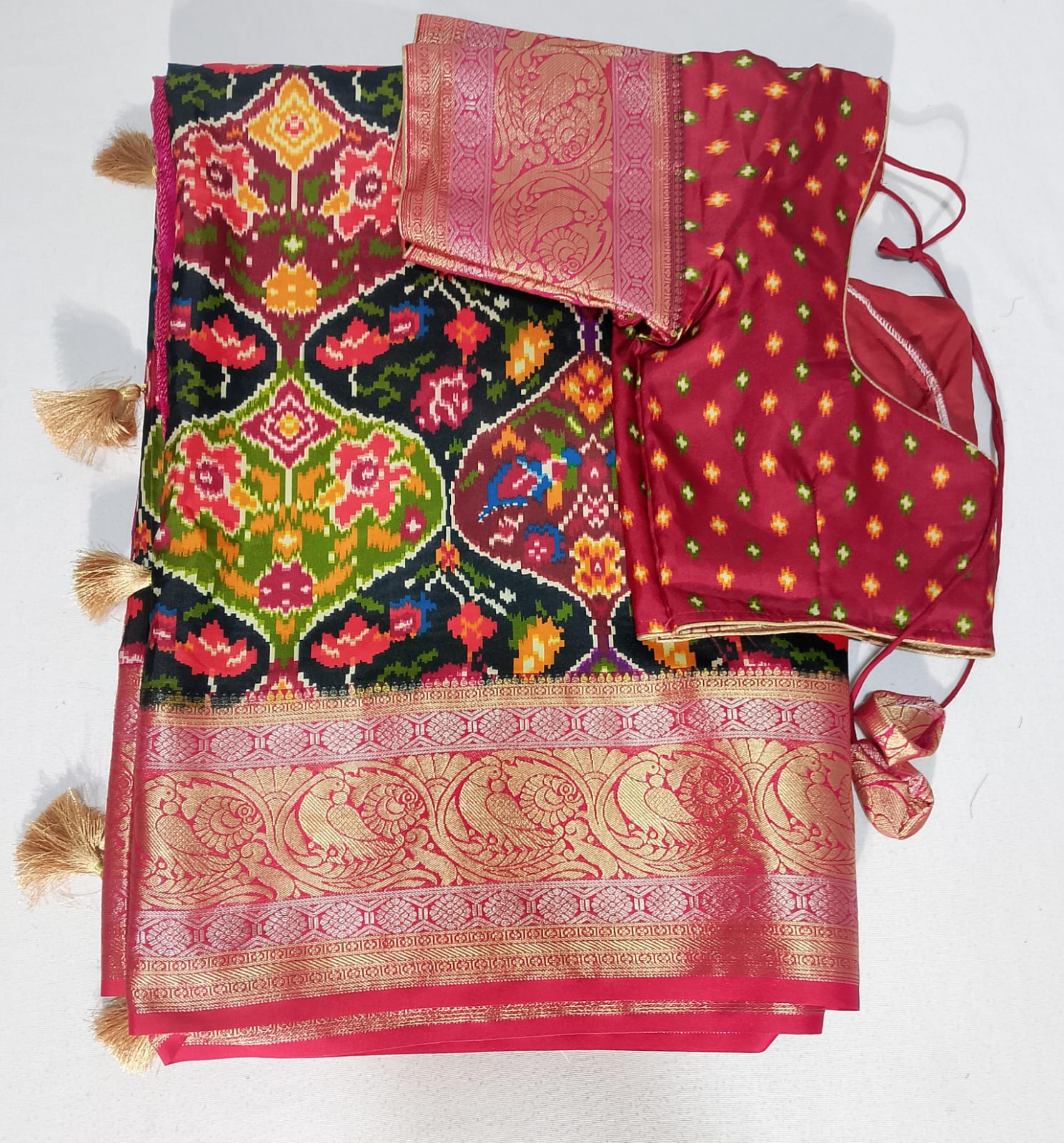 N424: Ready To Ship Beautiful Patola Saree With Stitched Blouse