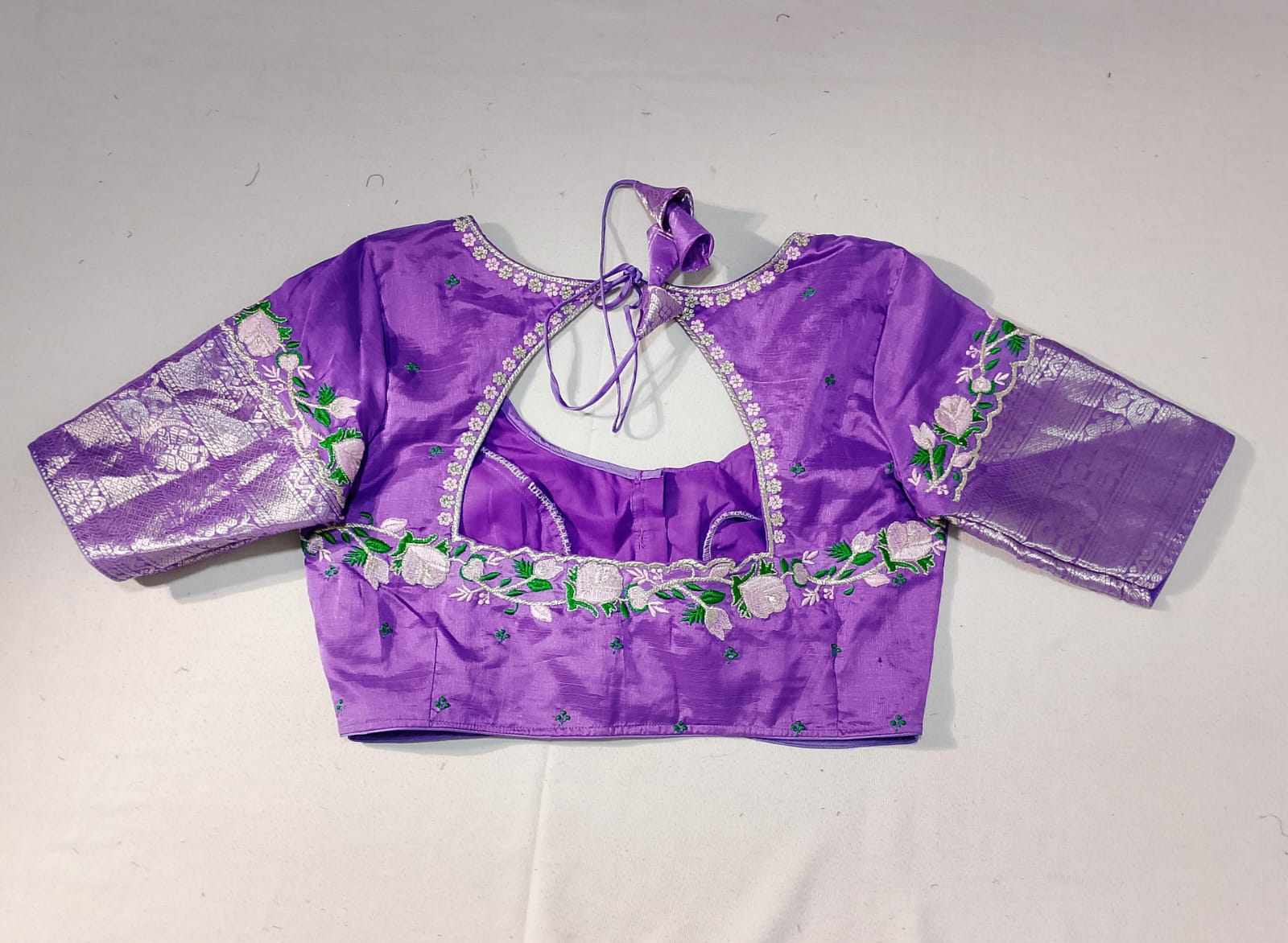 N261: Ready To Ship Beautiful Saree With Stitched Blouse