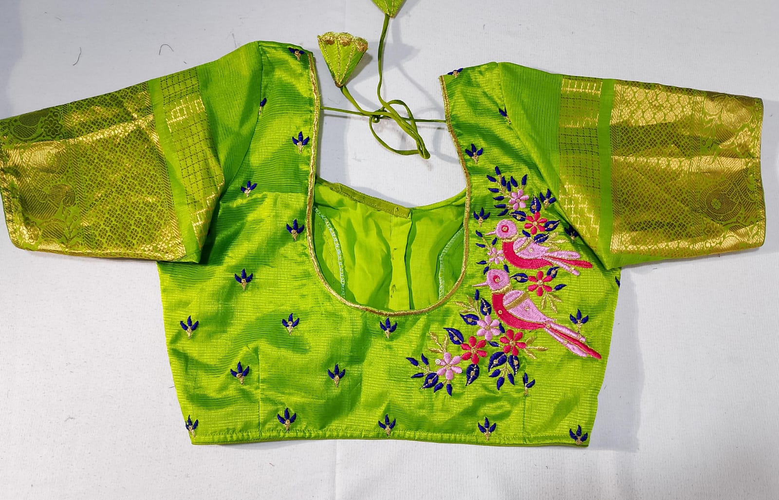 N259: Ready To Ship Beautiful Saree With Stitched Blouse