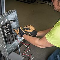 Klein Tools 6024K Slotted Screw-Holding Screwdriver, 1/4-Inch Split-Blade Flat Head Driver, Positive Gripping Action