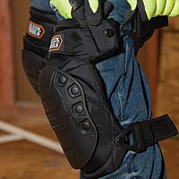 Klein Tools 60344 Knee Pads, Hinged Gel Knee Pads with Slip Resistant Rubber Caps, Quick-Release Clips and Adjustable Straps