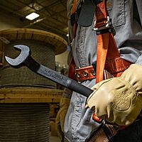 Spud Wrench 7/8-Inch Bolt for Heavy Nut Klein Tools 3213 1-7/16-Inch