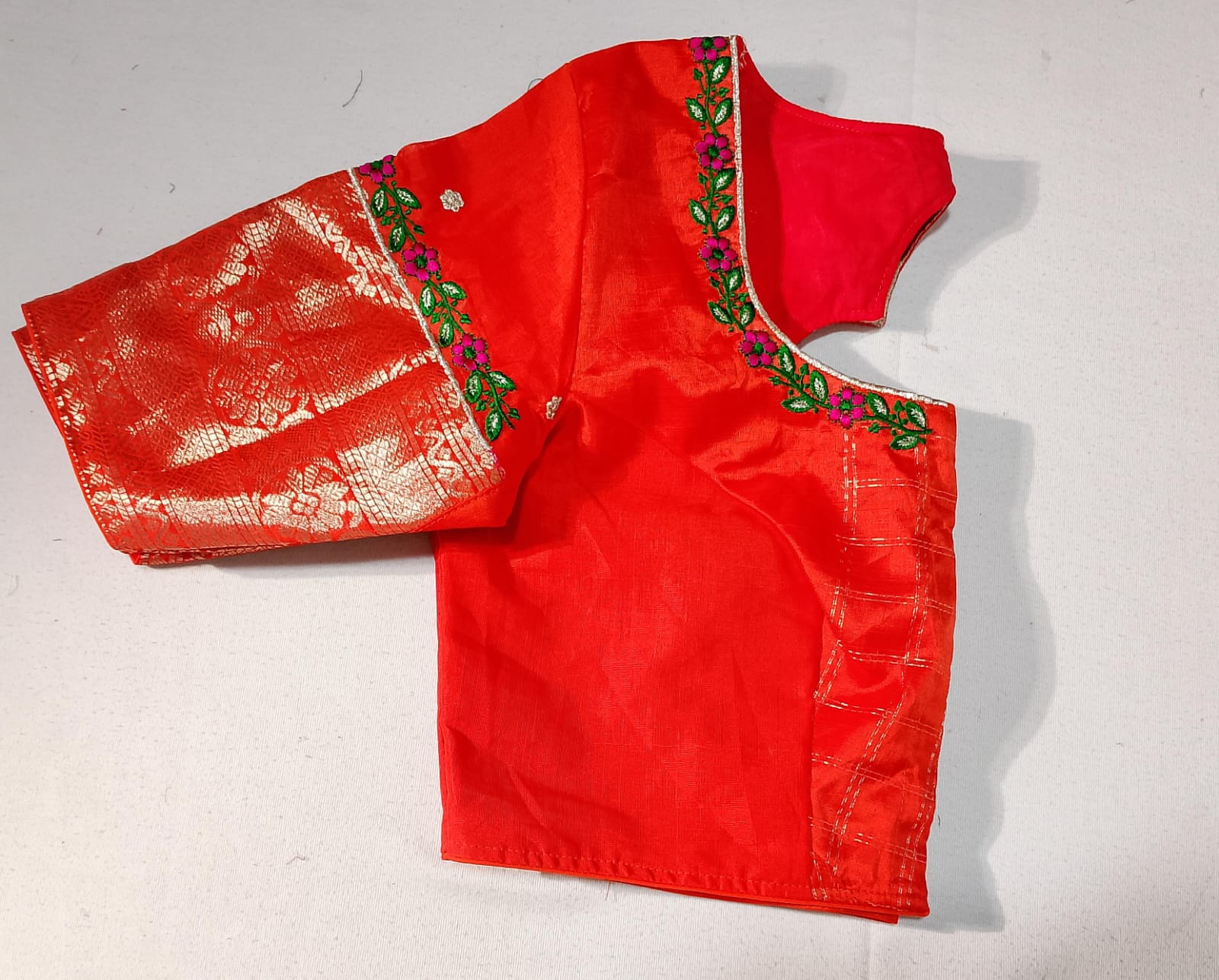 N263: Ready To Ship Beautiful Saree With Stitched Blouse