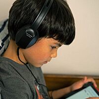 Cyber Acoustics Lightweight 3.5mm Headphones - Great for use with Cell Phones, Tablets, Laptops, PCs, Macs (ACM-4004) 1 Unit