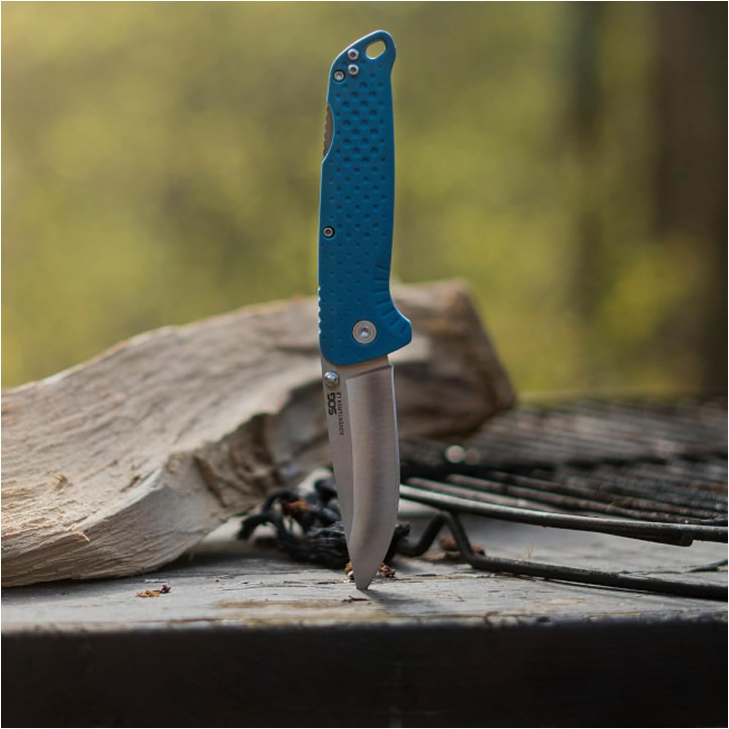 SOG Adventurer LB 3" Lightweight Portable Outdoor Folding Knife | CRYO 5CR15MOV Steel | GRN Handle | Lock-Back - BLUE/SATIN
