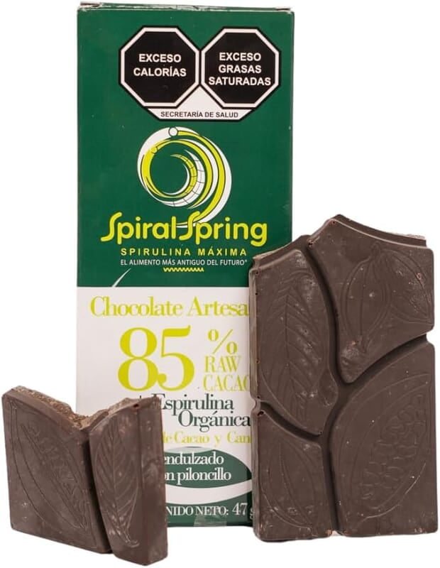 Spiral Spring, 3 Pzs Chocolate Amargo con Spirulina 47 gramos, 85% Cacao Puro Artesanal, + Cacao Nibs, Canela y Alga Spirulina Máxima Certificada, Kosher, Libre de Gluten, 100% Natural, Orgánico.