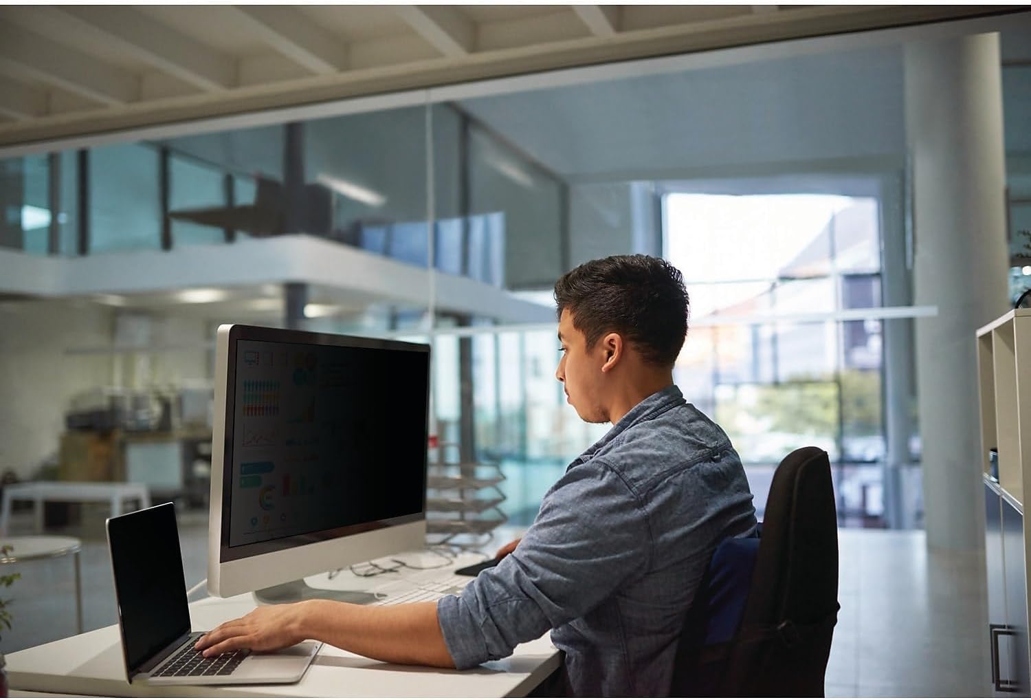 3M Privacy Filters 3M Privacy Filter for 24" Widescreen Monitor, Protect your confidential information