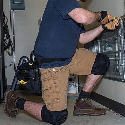 Klein Tools 60592 Knee Pads, Lightweight Padded Knee Sleeves, Breathable Mesh Back