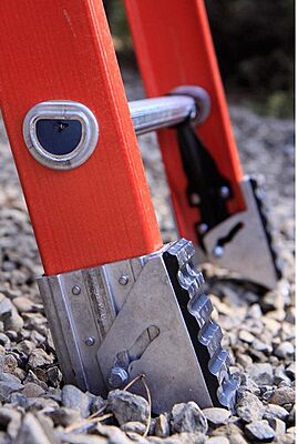 Werner (D6210-1) Single Ladder, Fiberglass