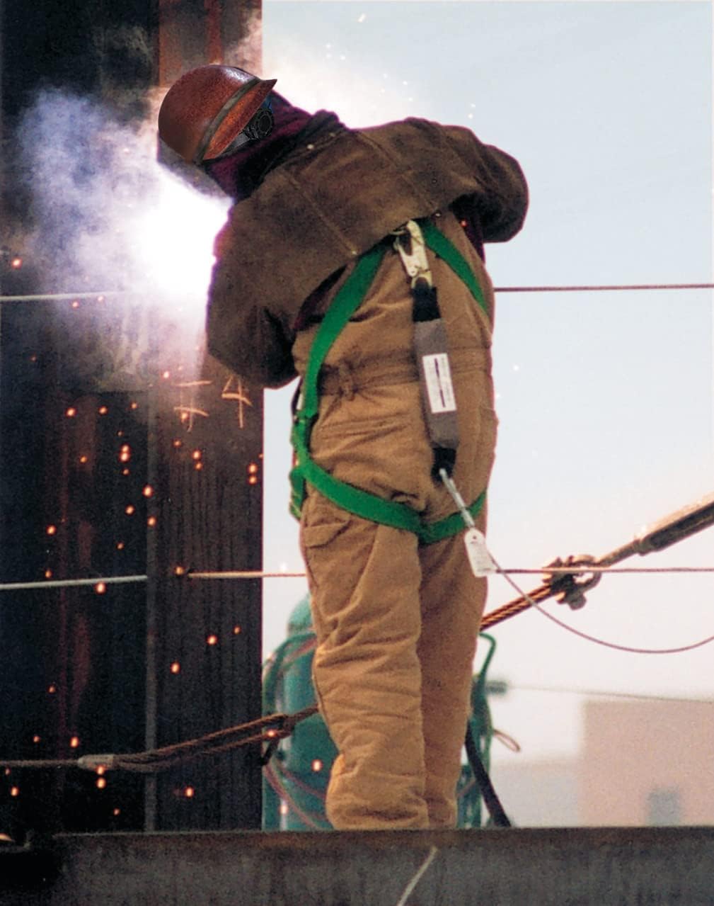 MSA Skullgard Full-Brim Hard Hat with Suspension - Non-Slotted Cap, Made of Phenolic Resin - STAZ-ON