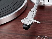 Audio-Technica LPW50BTRW wireless Belt-drive turntable