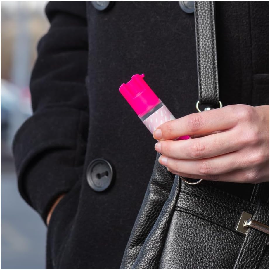 SABRE Pepper Spray With Key Ring, 25 Bursts, 10-Foot (3-Meters) Range, UV Marking Dye, Twist Lock Safety