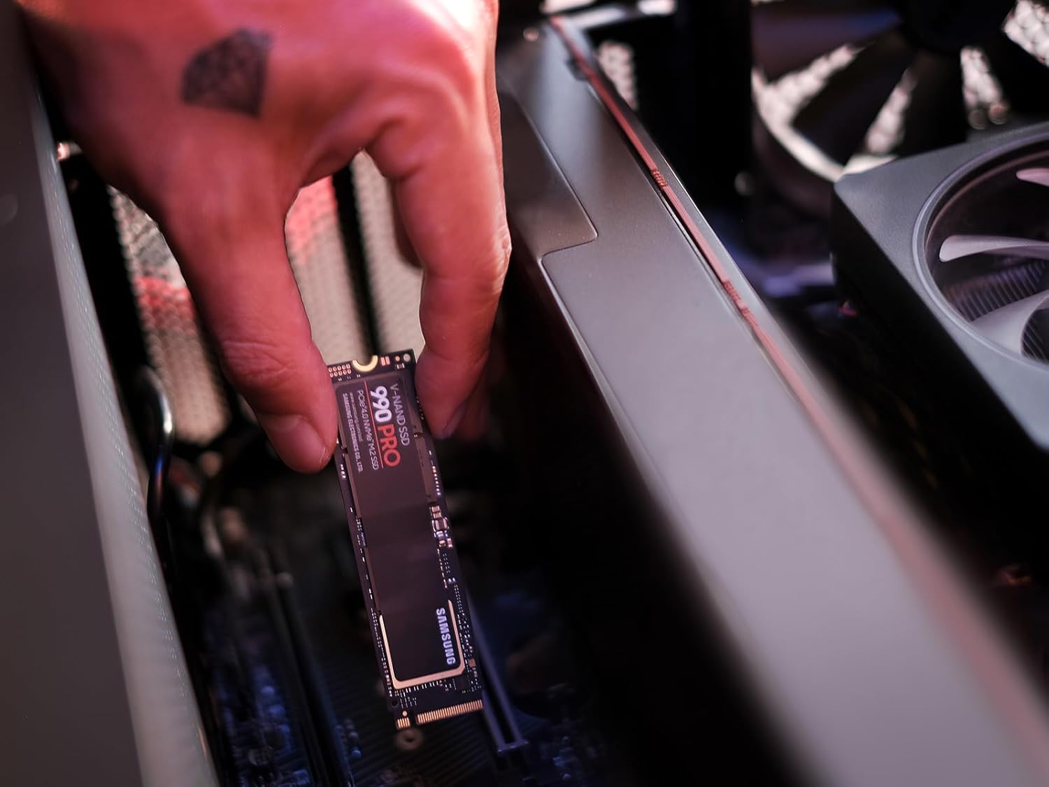 Samsung 990 PRO SSD NVMe M.2 PCIe 4.0 Internal Solid State Hard Drive