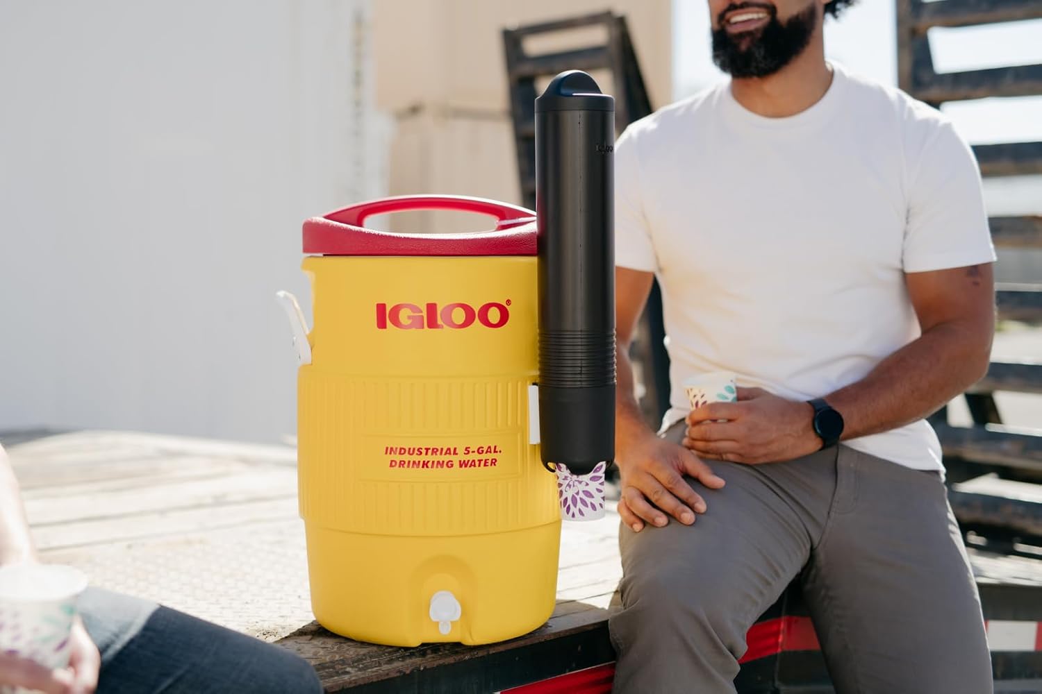 Igloo 10 Gallon Sports Cooler Insulated Beverage Dispenser