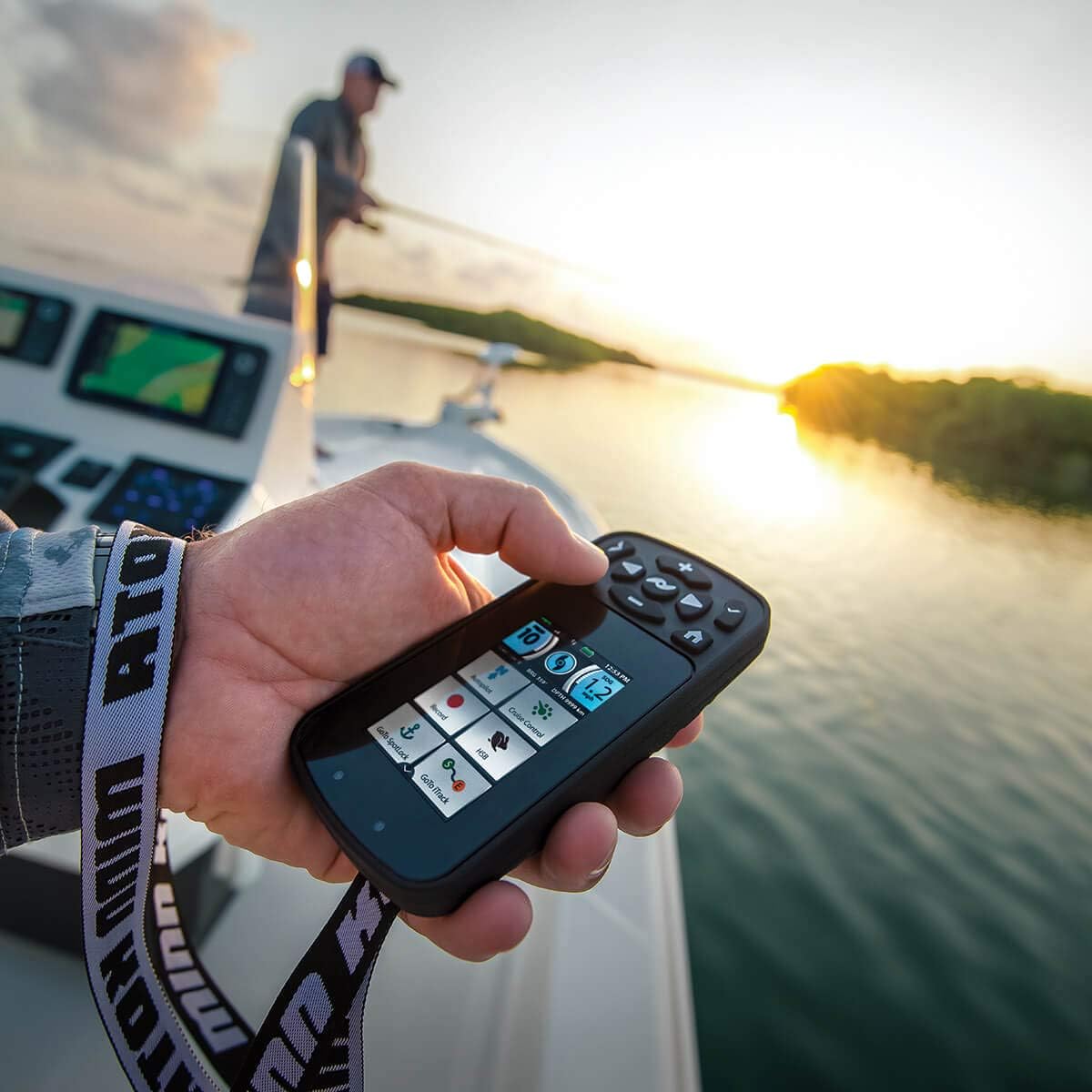 Minn Kota 1866650 Bluetooth i-Pilot Link GPS System Remote Fishing Equipment