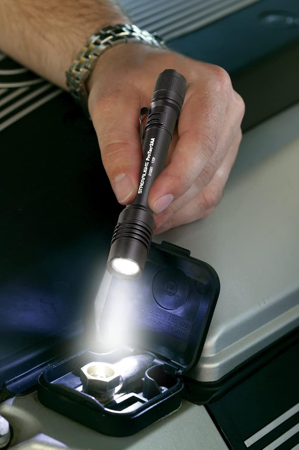 Streamlight 88033 ProTac 2AA-X 270-Lumen Rechargeable Multi-Fuel Personal Carry Tactical Flashlight, Black