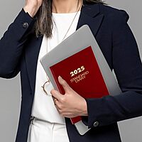 AT-A-GLANCE Standard Diary Daily 12-Month Hardcover