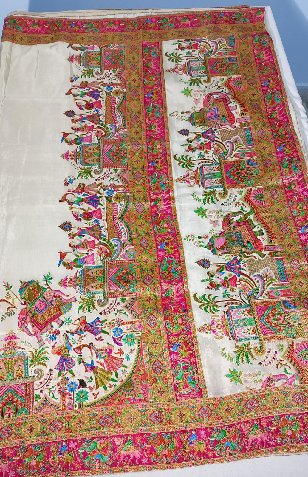 N562: Ready To Ship Beautiful Banarasi Kani Saree With Stitched Blouse N562: Ready To Ship Beautiful Banarasi Kani Saree With Stitched Blouse
