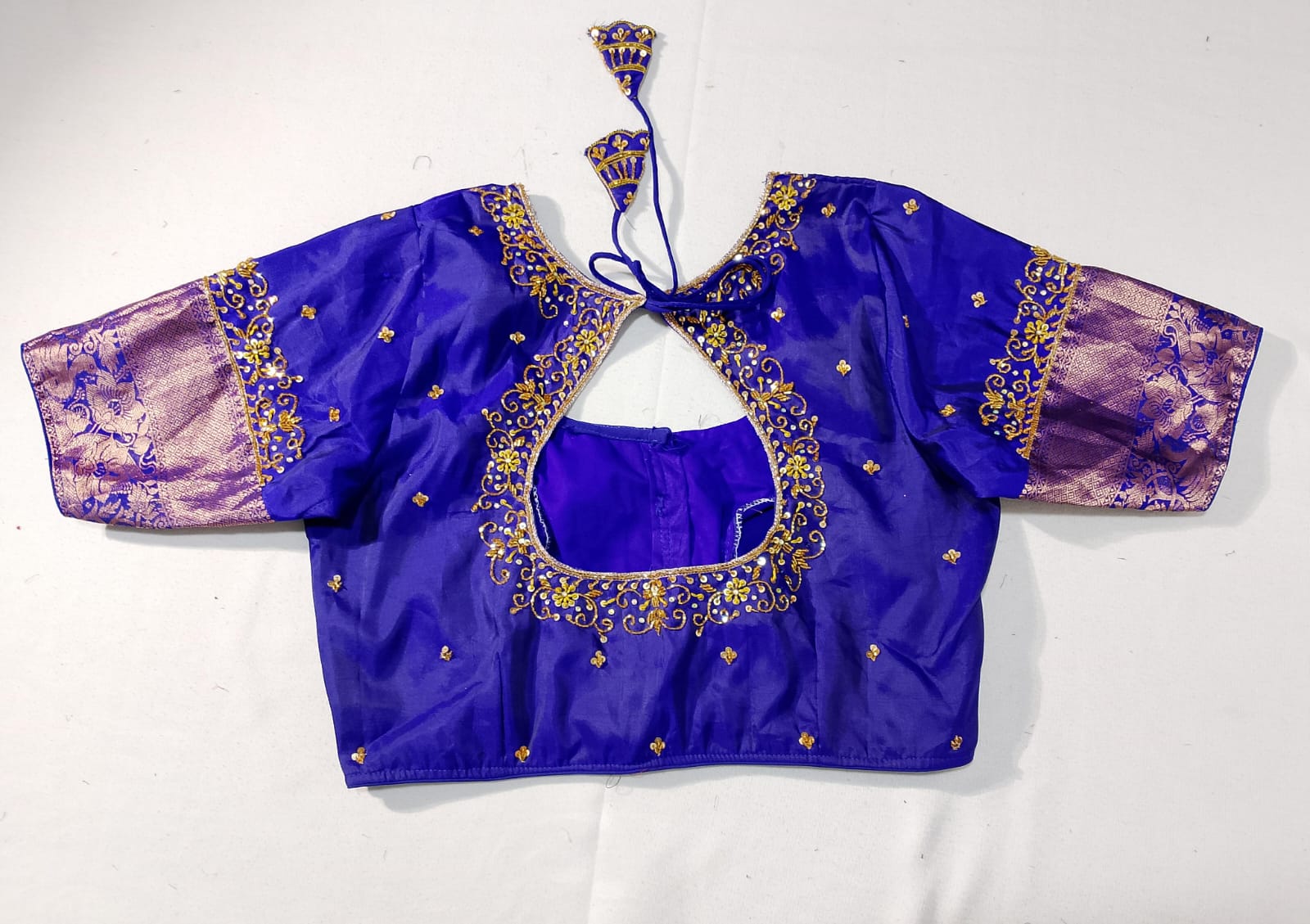 N256: Ready To Ship Beautiful Saree With Stitched Blouse