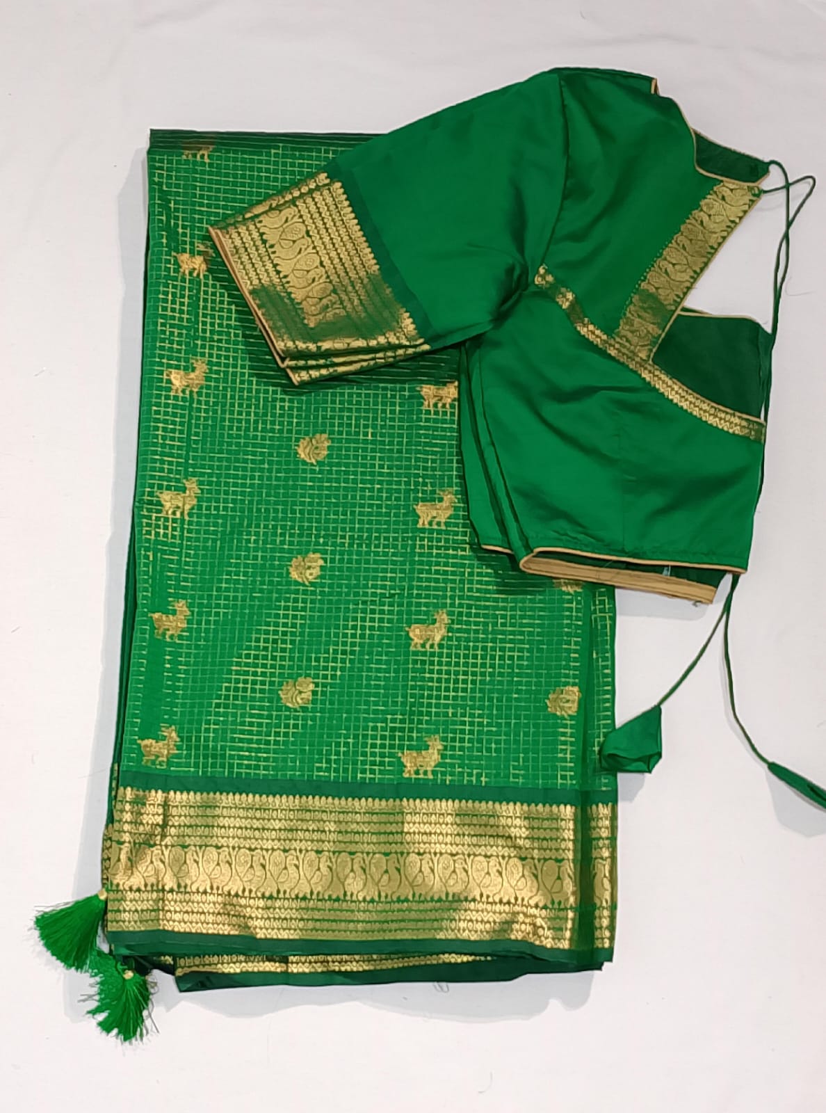 N126: Ready To Ship Beautiful Saree With Stitched Blouse N126: Ready To Ship Beautiful Saree With Stitched Blouse