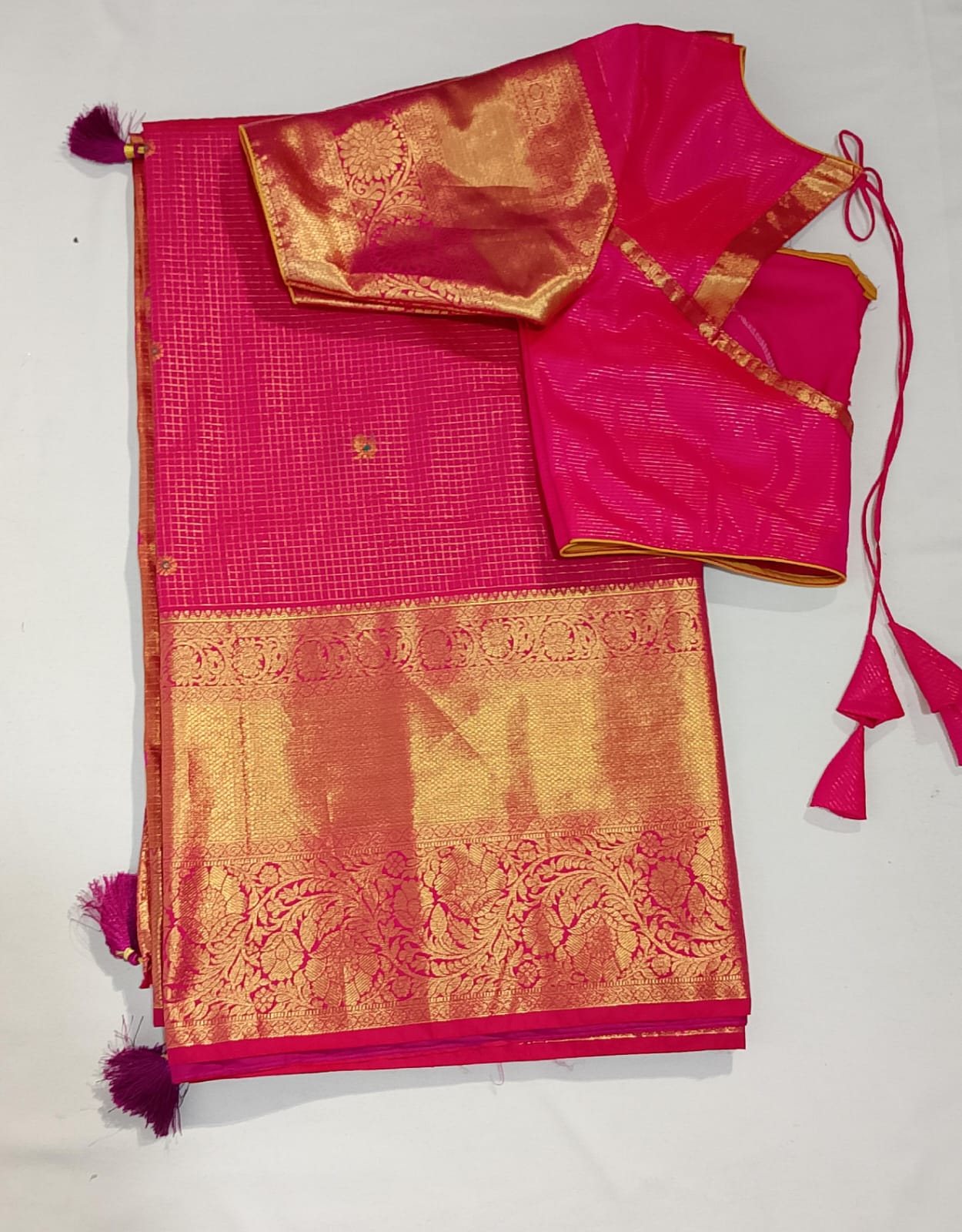 N130: Ready To Ship Beautiful Saree With Stitched Blouse