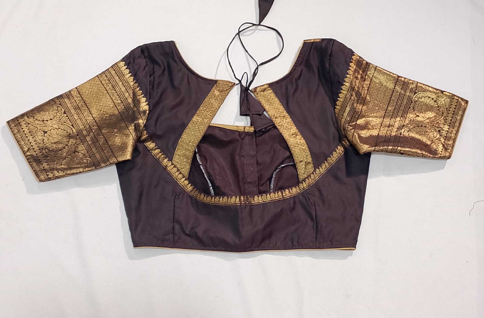 N127: Ready To Ship Beautiful Saree With Stitched Blouse N127: Ready To Ship Beautiful Saree With Stitched Blouse