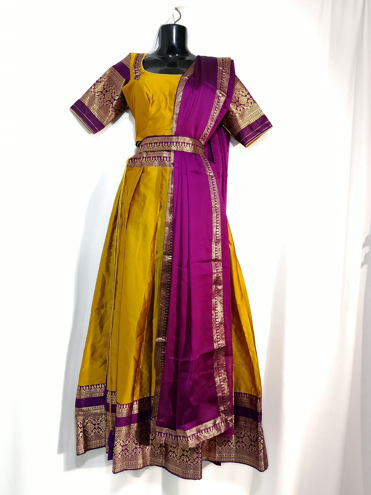 V538: Ready To Ship Beautiful Lehenga Set