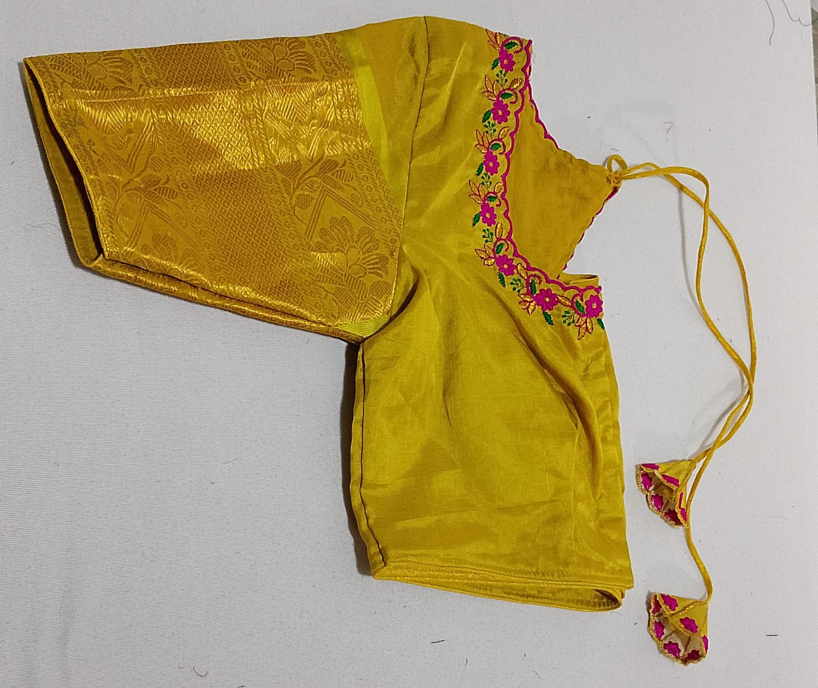 N390: Ready To Ship Beautiful Mangalagiri Saree With Stitched Embroidery Work Blouse N390: Ready To Ship Beautiful Mangalagiri Saree With Stitched Embroidery Work Blouse