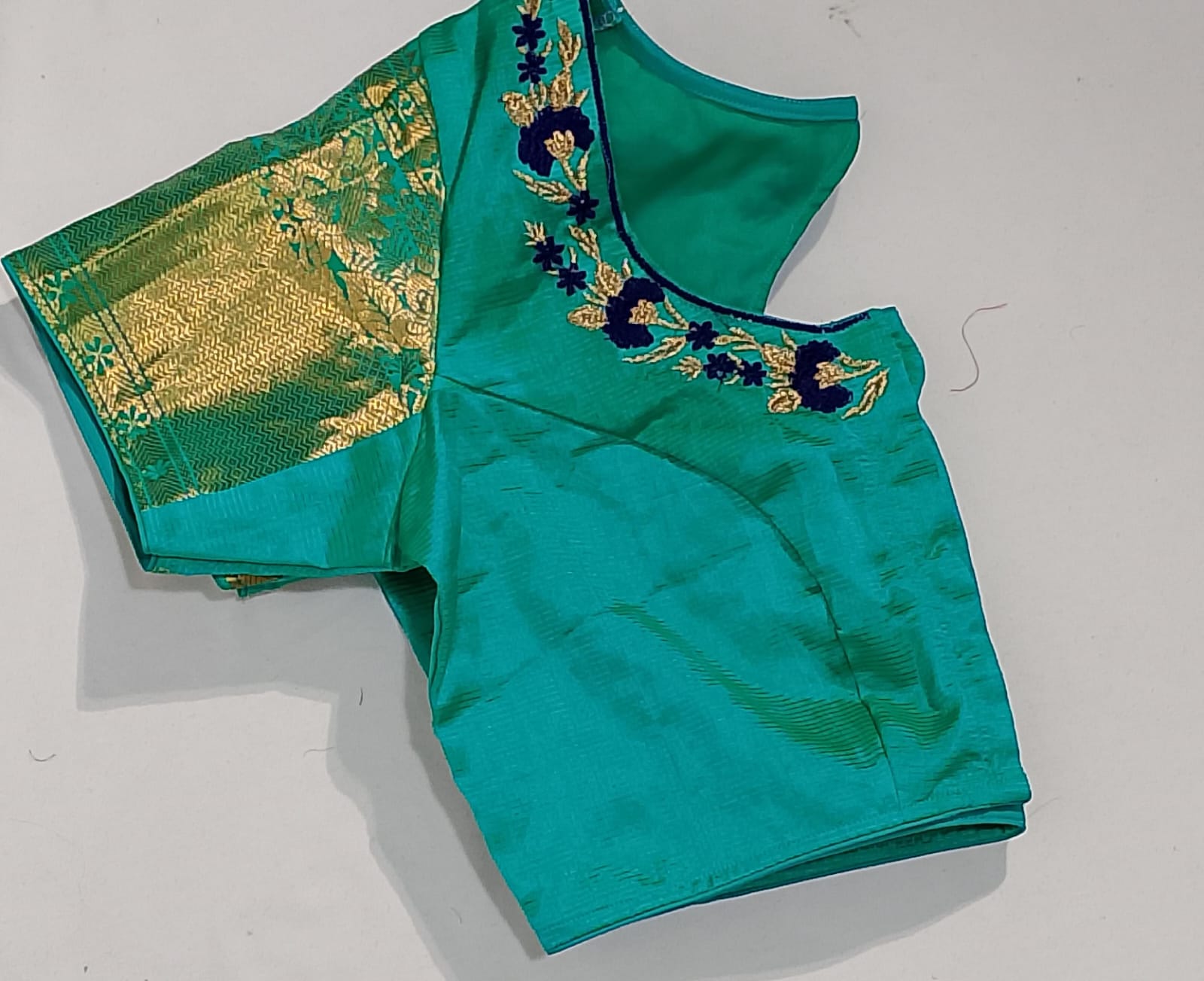 N117: Ready To Ship Beautiful Saree With Stitched Blouse N117: Ready To Ship Beautiful Saree With Stitched Blouse