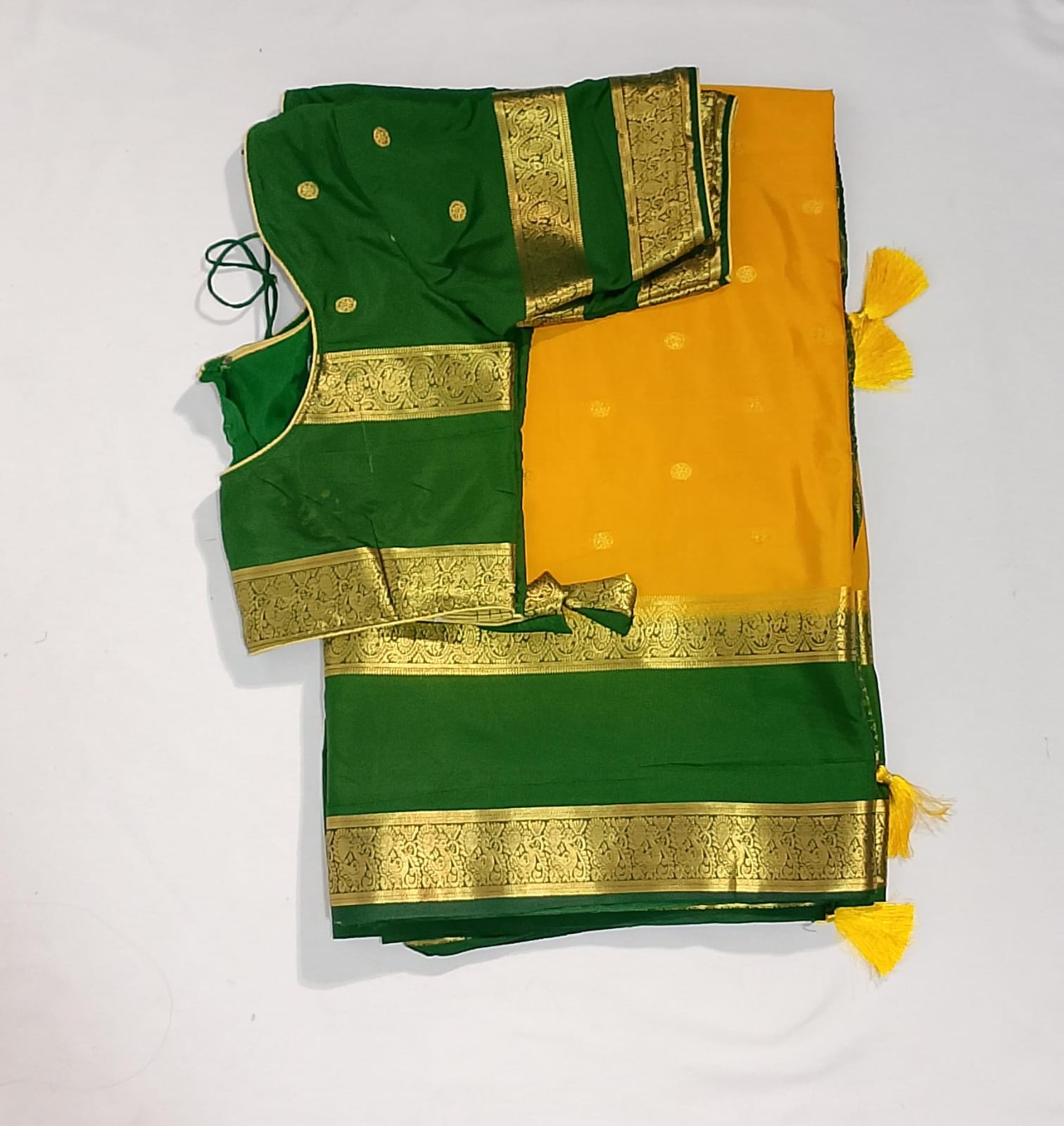 N115: Ready To Ship Beautiful Saree With Stitched Blouse