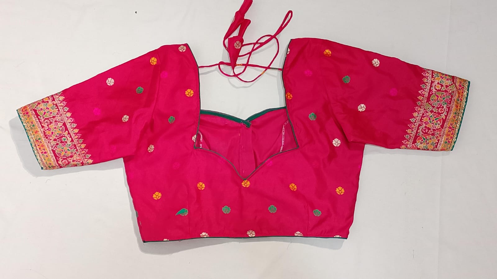 N139: Ready To Ship Beautiful Saree With Stitched Blouse