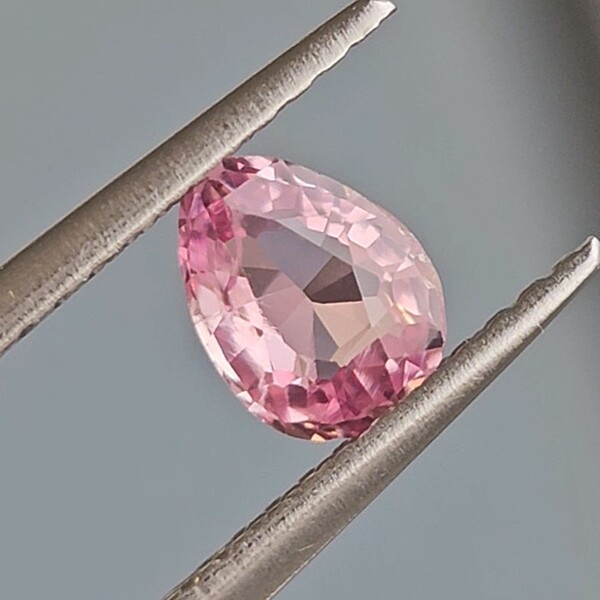 0.59ct Pear Mixed Cut Sapphire
